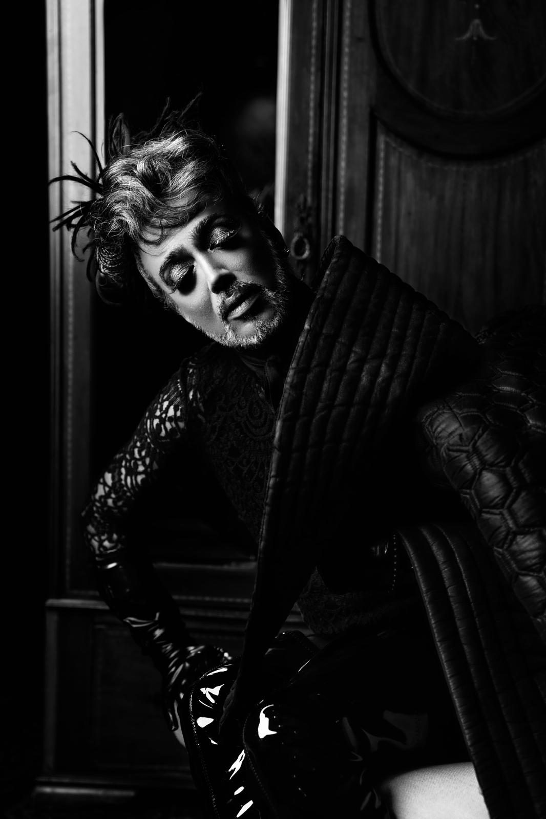 Editorial — shadow & form