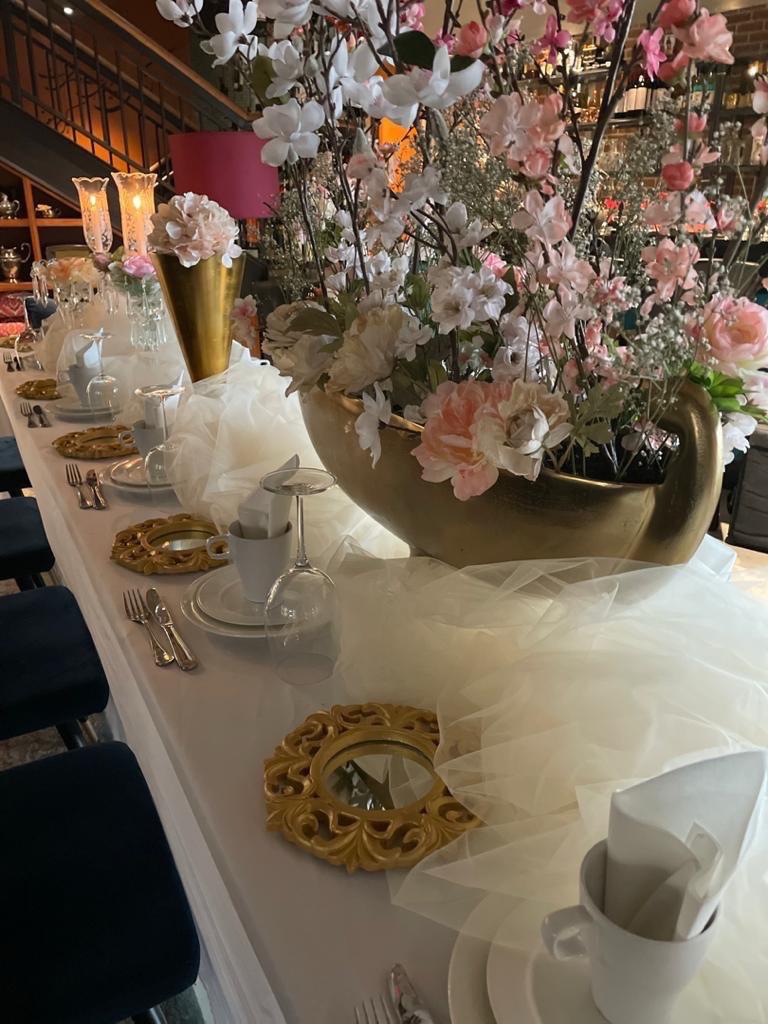 Event design — blossom tablescape